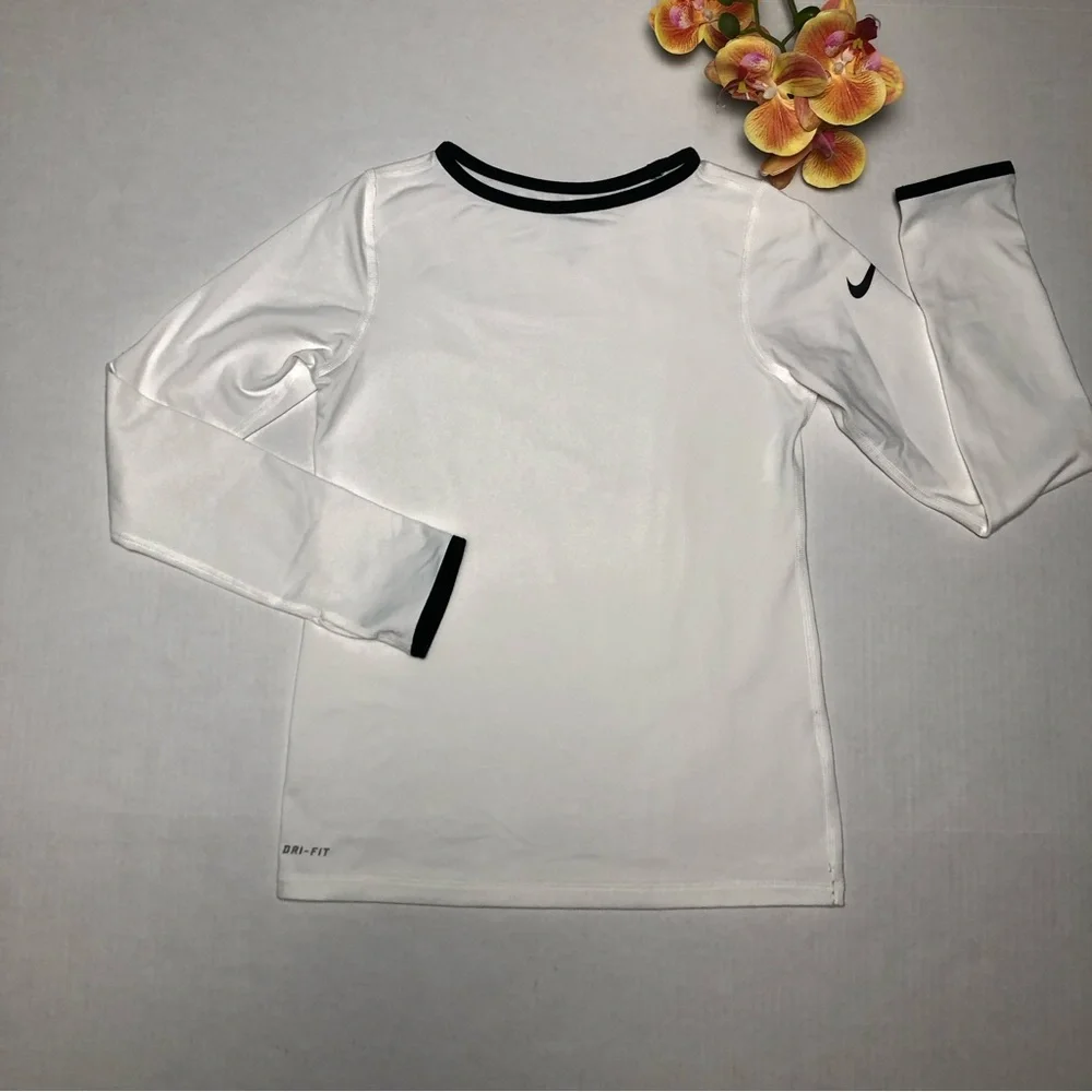 Nike Pro Girl’s Crew Neck Dri-Fit Therma Long Sleeve Shirt - Picture 1 of 5